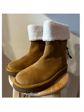 NWT Zara Suede Leather & Fleece Boots